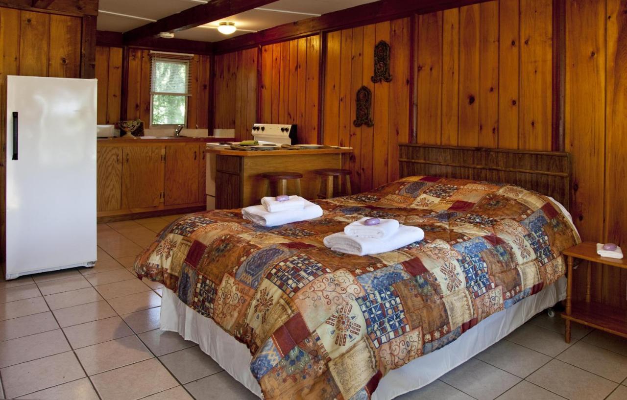 Rock Castle Resort 乔治湖 外观 照片