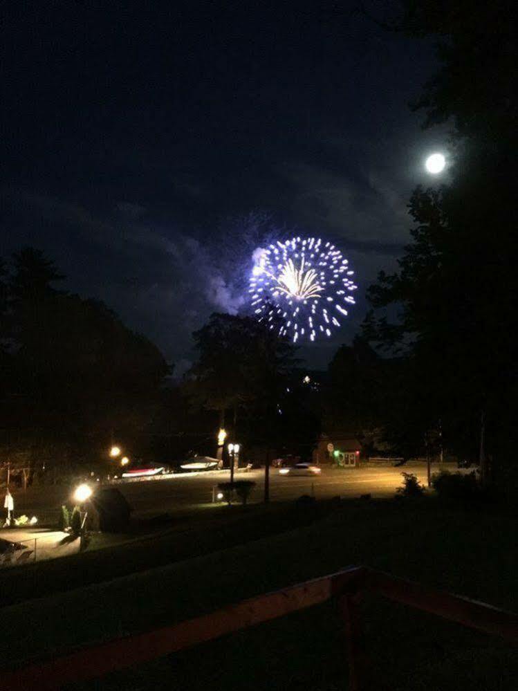 Rock Castle Resort 乔治湖 外观 照片